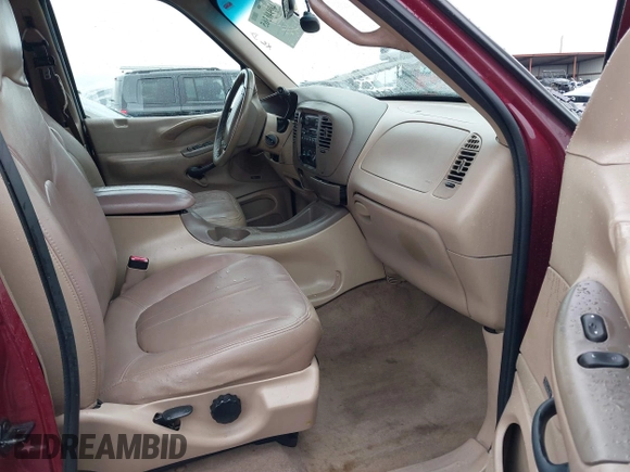 1997 Ford Expedition XLT with VIN 1FMEU17L1VLB73530, listed as a IAAI auction lot 40946365 with 414,612 mi miles and . Bid and sale history available at DreamBid. Image 5.