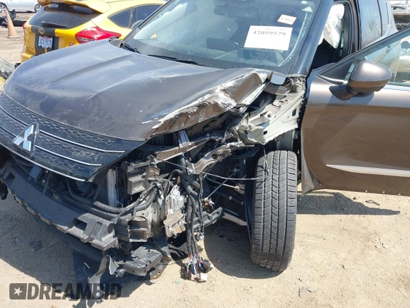 2022 Mitsubishi Outlander SEL z VIN JA4J4VA83NZ073287, wystawiony jako IAAI lot #42059579 z przebiegiem 45 092 mil mil oraz . Historia ofert i sprzedaży dostępna na DreamBid. Obrazek 6.