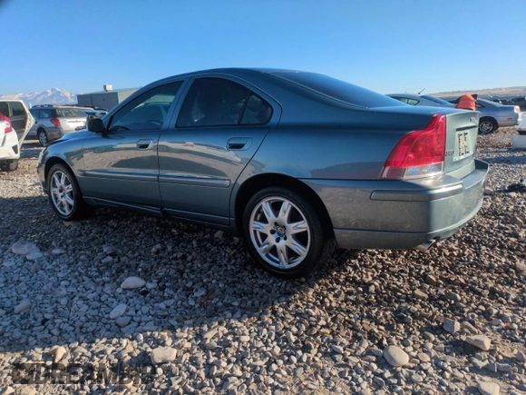 2005 Volvo S60 with VIN YV1RS592652436053, listed as a Copart auction lot 43177585 with 155,537 mi miles and Salvage Title. Bid and sale history available at carsss.com. Image 2.