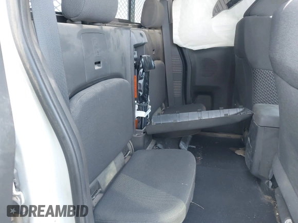 2019 Nissan Frontier SV z VIN 1N6AD0CW9KN737810, wystawiony jako IAAI lot #42068443 z przebiegiem 44 755 mil mil oraz . Historia ofert i sprzedaży dostępna na DreamBid. Obrazek 8.