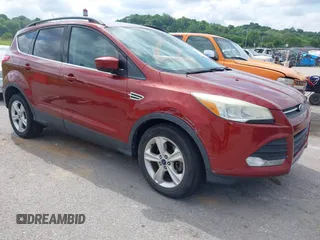2014 Ford Escape SE z VIN 1FMCU9GX4EUB22946, wystawiony jako IAAI lot #42369658 z przebiegiem 182 894 mil mil oraz . Historia ofert i sprzedaży dostępna na DreamBid. Obrazek 1.