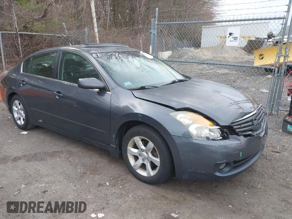 2007 Nissan Altima 2.5 S with VIN 1N4AL21E77C213186, listed as a IAAI auction lot 42071858 with 177,739 mi miles. Bid and sale history available at carsss.com. Image 1.