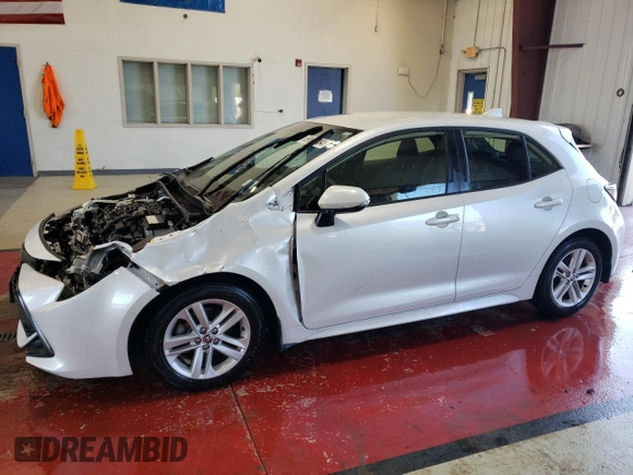 2022 Toyota Corolla Hatchback SE with VIN JTND4MBE4N3182793, listed as a Copart auction lot 69609184 with 21,813 mi miles and Salvage Title. Bid and sale history available at carsss.com. Image 1.