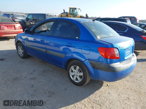 2008 Kia Rio LX with VIN KNADE123X86356526, listed as a IAAI auction lot 41649783 with 201,934 mi miles. Bid and sale history available at carsss.com. Image 3.
