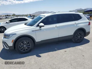 2022 Volkswagen Tiguan SE z VIN 3VV3B7AX0NM033243, wystawiony jako Copart lot #59687425 z przebiegiem 42 841 mil mil oraz Szkoda całkowita • Salvage title. Historia ofert i sprzedaży dostępna na DreamBid. Obrazek 1.