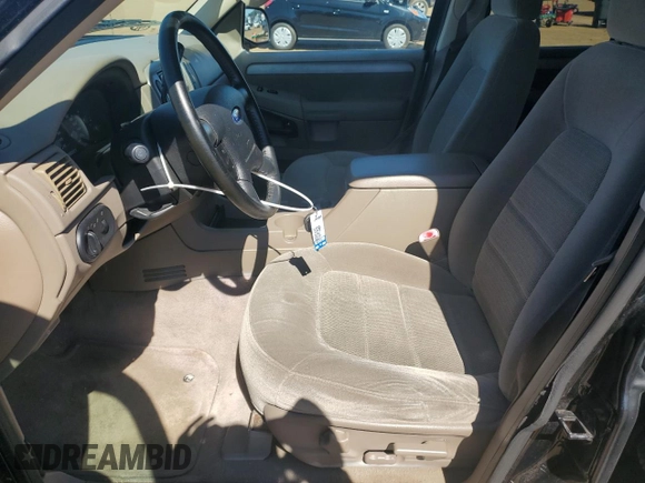 2003 Ford Explorer XLT z VIN 1FMZU63K13UB94915, wystawiony jako Copart lot #46911095 z przebiegiem 97 648 mil mil oraz Szkoda całkowita • Salvage title. Historia ofert i sprzedaży dostępna na DreamBid. Obrazek 7.