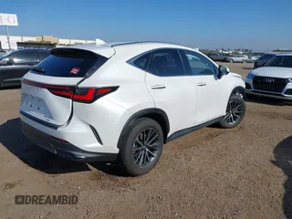 2024 Lexus NX 350h Premium z VIN JTJGKCEZXR5013787, wystawiony jako IAAI lot #42161932 z przebiegiem 19 251 mil mil oraz . Historia ofert i sprzedaży dostępna na DreamBid. Obrazek 4.