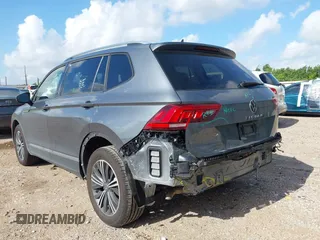 2024 Volkswagen Tiguan Wolfsburg Edition z VIN 3VV6B7AX8RM224282, wystawiony jako IAAI lot #42571544 z przebiegiem 16 516 mil mil oraz . Historia ofert i sprzedaży dostępna na DreamBid. Obrazek 3.