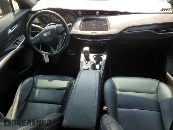 2019 Cadillac XT4 AWD Sport z VIN 1GYFZFR40KF229393, wystawiony jako Copart lot #56395665 z przebiegiem 67 333 mil mil oraz Szkoda całkowita • Salvage title. Historia ofert i sprzedaży dostępna na DreamBid. Obrazek 8.