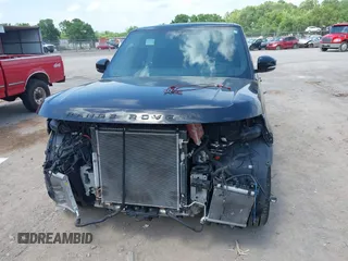 2020 Land Rover Range Rover z VIN SALGS5SE1LA598279, wystawiony jako IAAI lot #42263796 z przebiegiem 64 623 mil mil oraz . Historia ofert i sprzedaży dostępna na DreamBid. Obrazek 12.