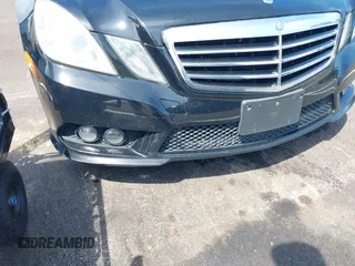2010 Mercedes-Benz E 350 Luxury z VIN WDDHF8HB7AA220243, wystawiony jako IAAI lot #42510822 z przebiegiem 209 283 mil mil oraz . Historia ofert i sprzedaży dostępna na DreamBid. Obrazek 6.