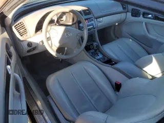 2001 Mercedes-Benz CLK 320/430 z VIN WDBLJ70G41F189166, wystawiony jako Copart lot #87976845 z przebiegiem 139 316 mil mil oraz Szkoda całkowita • Salvage title. Historia ofert i sprzedaży dostępna na DreamBid. Obrazek 8.