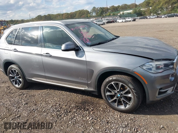 2014 BMW X5 xDrive35i with VIN 5UXKR0C52E0K50710, listed as a IAAI auction lot 40529606 with 114,307 mi miles. Bid and sale history available at carsss.com. Image 13.