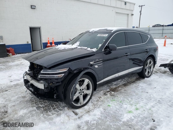 2021 Genesis GV80 with VIN KMUHCESC4MU065119, listed as a Copart auction lot 84682814 with 24,032 mi miles and Salvage Title. Bid and sale history available at carsss.com. Image 1.
