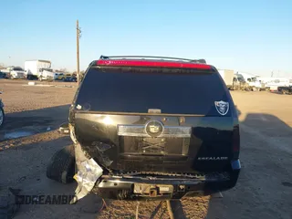 2007 Cadillac Escalade z VIN 1GYFK63847R288677, wystawiony jako IAAI lot #41296095 z przebiegiem 216 413 mil mil oraz . Historia ofert i sprzedaży dostępna na DreamBid. Obrazek 16.