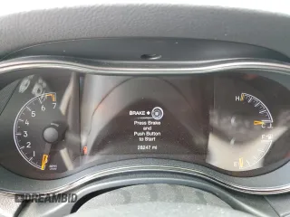 2020 Jeep Grand Cherokee Limited with VIN 1C4RJFBG8LC359679, listed as a Copart auction lot 61932225 with 28,247 mi miles and Salvage title. Bid and sale history available at DreamBid. Image 9.