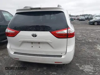2018 Toyota Sienna LE Auto Access Seat with VIN 5TDKZ3DC7JS962959, listed as a IAAI auction lot 41614517 with 89,362 mi miles. Bid and sale history available at carsss.com. Image 16.