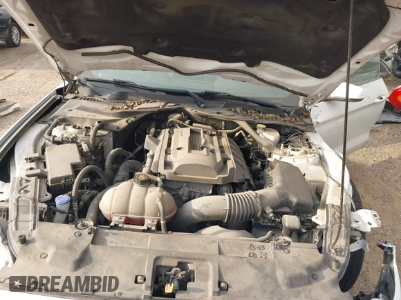 2020 Ford Mustang EcoBoost z VIN 1FATP8UH4L5120002, wystawiony jako IAAI lot #41977618 z przebiegiem 63 570 mil mil oraz . Historia ofert i sprzedaży dostępna na DreamBid. Obrazek 10.