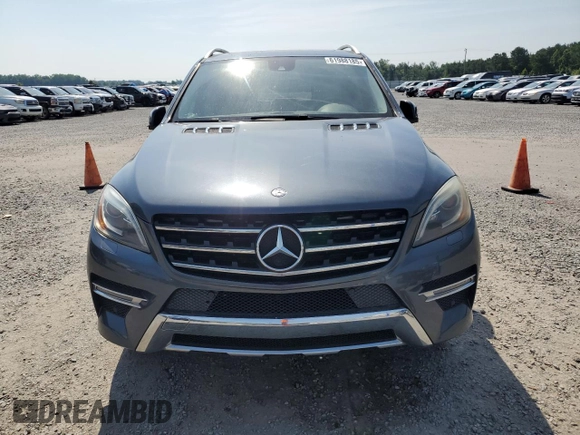 2013 Mercedes-Benz M 550 z VIN 4JGDA7DB8DA156494, wystawiony jako Copart lot #61988185 z przebiegiem 169 029 mil mil oraz Czysty tytuł • Clean title. Historia ofert i sprzedaży dostępna na DreamBid. Obrazek 5.