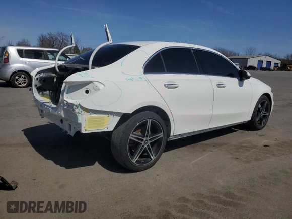 2022 Mercedes-Benz A 220 with VIN W1K3G4FB0NJ362944, listed as a Copart auction lot 49607325 with 5,519 mi miles and Salvage Title. Bid and sale history available at DreamBid. Image 3.