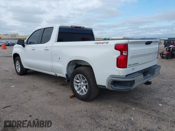 2020 Chevrolet Silverado 1500 LT with VIN 1GCRYDED5LZ261062, listed as a IAAI auction lot 42123904 with 115,407 mi miles. Bid and sale history available at carsss.com. Image 3.