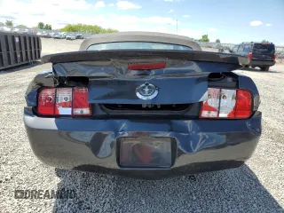 2007 Ford Mustang Deluxe z VIN 1ZVHT84N775320604, wystawiony jako Copart lot #55970295 z przebiegiem 164 642 mil mil oraz Szkoda całkowita • Salvage title. Historia ofert i sprzedaży dostępna na DreamBid. Obrazek 6.
