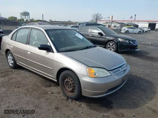 2002 Honda Civic LX with VIN 2HGES16592H524868, listed as a IAAI auction lot 42119246 with 132,514 mi miles. Bid and sale history available at carsss.com. Image 1.