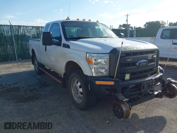 2015 Ford F-250 XLT with VIN 1FT7X2B64FEC84297, listed as a IAAI auction lot 42530389 with 343,430 mi miles and . Bid and sale history available at DreamBid. Image 1.