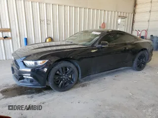 2017 Ford Mustang EcoBoost z VIN 1FA6P8TH7H5290747, wystawiony jako Copart lot #52747875 z przebiegiem 81 577 mil mil oraz Szkoda całkowita • Salvage title. Historia ofert i sprzedaży dostępna na DreamBid. Obrazek 1.