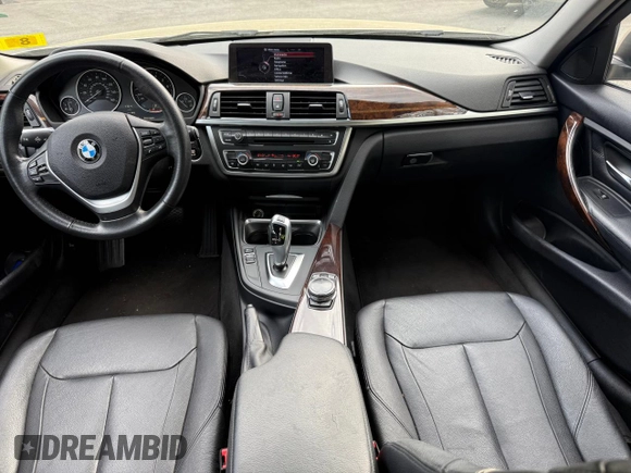 2014 BMW 3 Series 328i z VIN WBA3A5G5XENP33334, wystawiony jako Copart lot #65854585 z przebiegiem 93 359 mil mil oraz Czysty tytuł • Clean title. Historia ofert i sprzedaży dostępna na DreamBid. Obrazek 9.