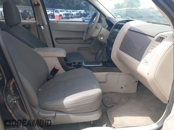 2010 Ford Escape XLS с VIN 1FMCU0C75AKC14767, выставлен на аукционе IAAI как лот 42265406 с пробегом 191 482 миль миль и . История ставок и продаж доступна на DreamBid. Изображение 5.