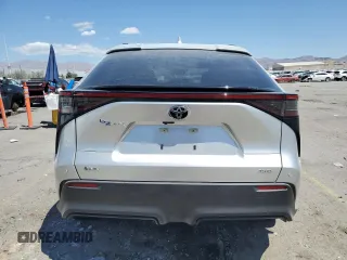 2024 Toyota bZ4X XLE z VIN JTMABACAXRA056625, wystawiony jako Copart lot #55645155 z przebiegiem 18 835 mil mil oraz Szkoda całkowita • Salvage title. Historia ofert i sprzedaży dostępna na DreamBid. Obrazek 6.