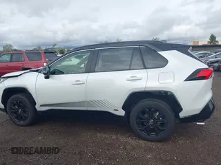 2024 Toyota RAV4 Hybrid XSE with VIN JTME6RFV5RJ060424, listed as a IAAI auction lot 41884481 with 8,730 mi miles and . Bid and sale history available at carsss.com. Image 14.