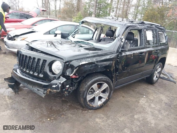 2016 Jeep Patriot Latitude with VIN 1C4NJRFB4GD500763, listed as a IAAI auction lot 41777773 with 85,766 mi miles. Bid and sale history available at carsss.com. Image 2.