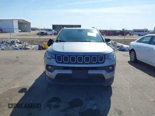 2022 Jeep Compass Latitude with VIN 3C4NJDBB6NT123062, listed as a IAAI auction lot 41770366 with 28,375 mi miles and . Bid and sale history available at DreamBid. Image 12.