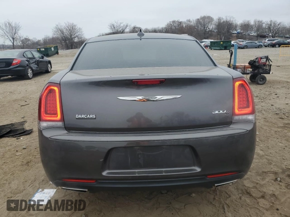 2019 Chrysler 300 S z VIN 2C3CCABG8KH594943, wystawiony jako Copart lot #49223225 z przebiegiem 60 893 mil mil oraz Szkody całkowita. Historia ofert i sprzedaży dostępna na DreamBid. Obrazek 6.