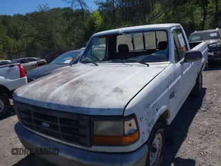 1994 Ford F-150 with VIN 2FTDF15Y8RCA80738, listed as a IAAI auction lot 41850352 with 1 mi miles. Bid and sale history available at carsss.com. Image 6.
