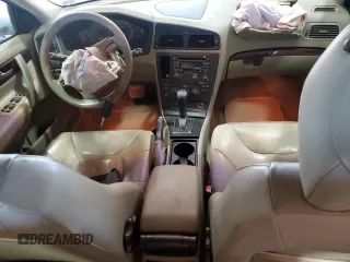 2004 Volvo V70 with VIN YV1SW59VX42427080, listed as a Copart auction lot 48923415 with 180,212 mi miles and Salvage Title. Bid and sale history available at carsss.com. Image 8.