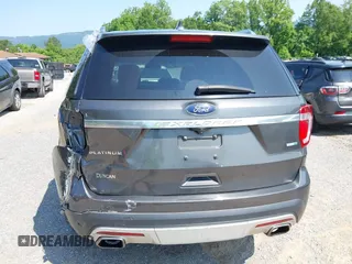 2017 Ford Explorer Platinum z VIN 1FM5K8HT0HGB85923, wystawiony jako IAAI lot #42399738 z przebiegiem 107 592 mil mil oraz . Historia ofert i sprzedaży dostępna na DreamBid. Obrazek 16.