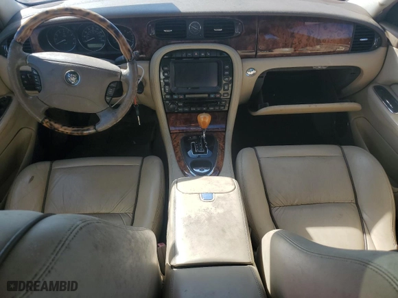 2005 Jaguar XJ VDP with VIN SAJWA82C75SG33074, listed as a Copart auction lot 48725755 with NaN miles and Clean Title. Bid and sale history available at carsss.com. Image 8.