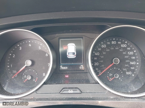 2018 Volkswagen Tiguan S with VIN 3VV1B7AX0JM043255, listed as a IAAI auction lot 41641512 with 79,069 mi miles. Bid and sale history available at carsss.com. Image 7.