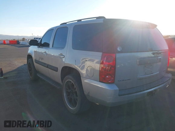 2007 GMC Yukon SLE with VIN 1GKFC13J37J115700, listed as a IAAI auction lot 41389752 with 191,701 mi miles. Bid and sale history available at carsss.com. Image 14.