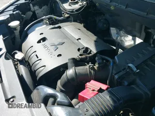 2021 Mitsubishi Outlander ES z VIN JA4APUAU3MU002584, wystawiony jako IAAI lot #42153601 z przebiegiem 56 000 mil mil oraz . Historia ofert i sprzedaży dostępna na DreamBid. Obrazek 18.