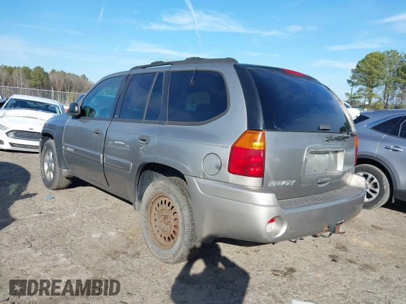 2003 GMC Envoy SLE with VIN 1GKDT13S132377154, listed as a IAAI auction lot 41484891 with 226,008 mi miles. Bid and sale history available at carsss.com. Image 3.