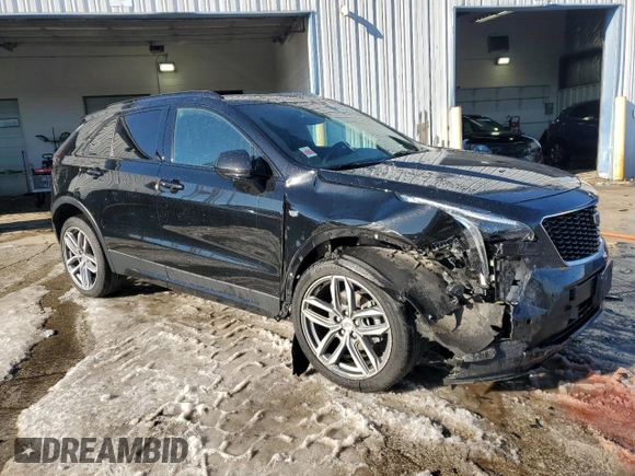 2020 Cadillac XT4 AWD Sport with VIN 1GYFZFR48LF004642, listed as a Copart auction lot 89088095 with 120,463 mi miles and Salvage title. Bid and sale history available at DreamBid. Image 4.