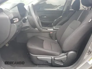 2024 Nissan Sentra SV с VIN 3N1AB8CV5RY317556, выставлен на аукционе Copart как лот 60233595 с пробегом 2 203 миль миль и Списание • Salvage title. История ставок и продаж доступна на DreamBid. Изображение 7.