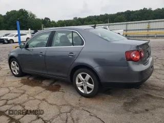 2008 Volkswagen Jetta SE with VIN 3VWRM71K08M037186, listed as a Copart auction lot 60173795 with 186,594 mi miles and Salvage title. Bid and sale history available at DreamBid. Image 2.
