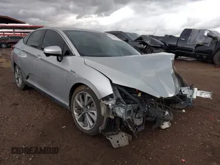 2019 Honda Clarity Plug-In Hybrid with VIN JHMZC5F17KC000007, listed as a IAAI auction lot 41722099 with 1 mi miles. Bid and sale history available at carsss.com. Image 1.