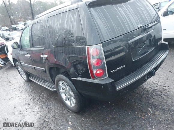 2007 GMC Yukon Denali with VIN 1GKFK63857J238783, listed as a IAAI auction lot 41552949 with 188,298 mi miles. Bid and sale history available at carsss.com. Image 3.