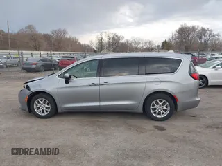 2018 Chrysler Pacifica Touring with VIN 2C4RC1DGXJR177738, listed as a IAAI auction lot 41895939 with 194,788 mi miles and . Bid and sale history available at DreamBid. Image 14.